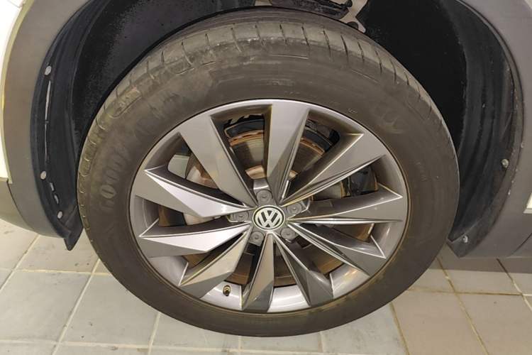 Used Volkswagen Tayron 2019 380TSI Four-Wheel Drive Flagship Model China VI Standard Left Front Wheel Hub