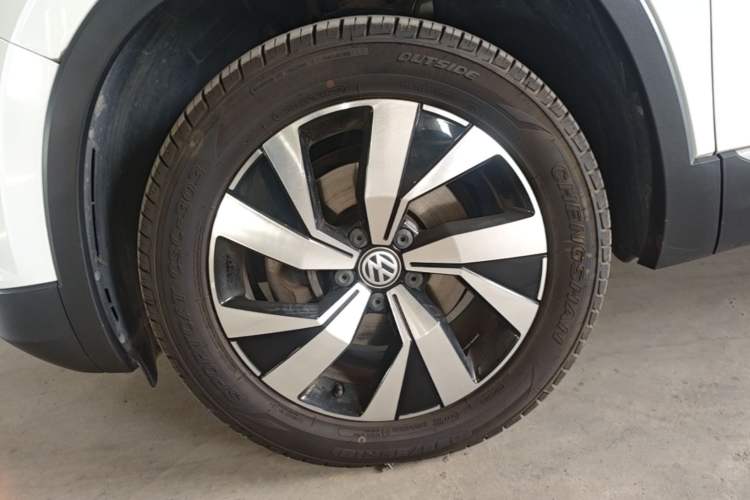 Used Volkswagen Tayron 2019 330TSI Two-Wheel Drive Luxury Model China VI Standard Left Front Wheel Hub
