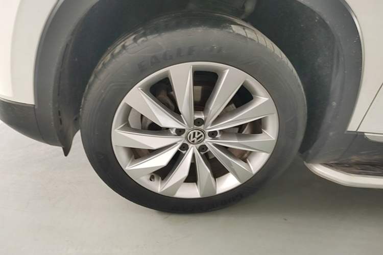 Used Volkswagen Tayron 2019 380TSI Four-Wheel Drive Prestige Model China VI Standard Left Front Wheel Hub
