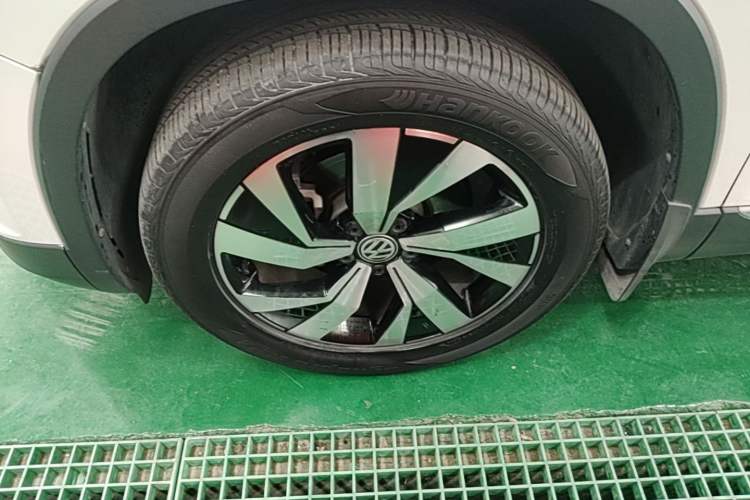 Used Volkswagen Tayron 2019 Teramont Edition 280TSI Two-Wheel Drive Luxury Model China VI Standard Left Front Wheel Hub