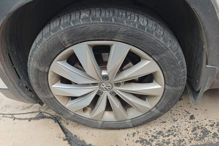 Used Volkswagen Tayron 2019 380TSI Four-Wheel Drive Prestige Version China V Standard Left Front Wheel Hub