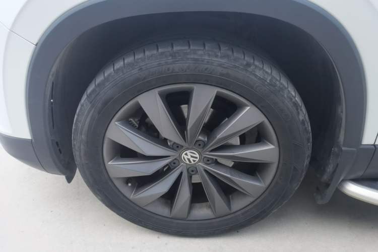 Used Volkswagen Tayron 2019 330TSI Four-Wheel Drive Luxury Version China VI Standard Left Front Wheel Hub