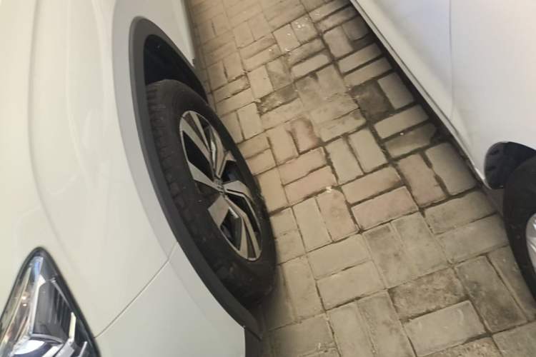 Used Volkswagen Tayron 2019 330TSI Two-Wheel Drive Luxury Model China VI Standard Left Front Wheel Hub