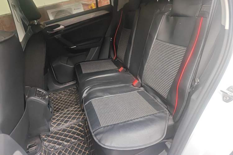 Used Volkswagen Tayron 2019 330TSI Two-Wheel Drive Luxury Model China VI Standard Left Rear Seat