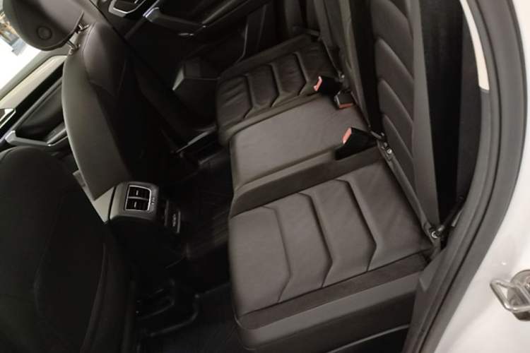 Used Volkswagen Tayron 2019 330TSI Two-Wheel Drive Luxury Model China VI Standard Left Rear Seat