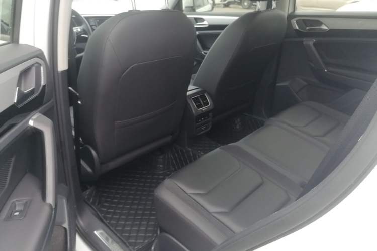 Used Volkswagen Tayron 2019 330TSI Two-Wheel Drive Luxury Model China VI Standard Left Rear Seat