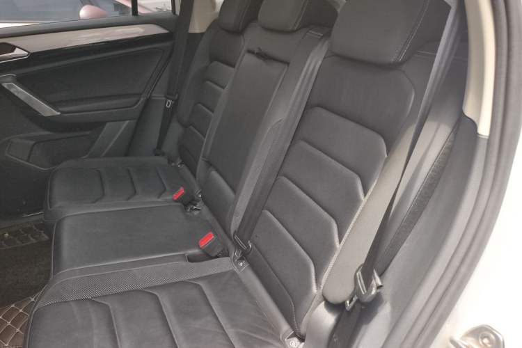 Used Volkswagen Tayron 2019 330TSI Two-Wheel Drive Luxury Model China VI Standard Left Rear Seat
