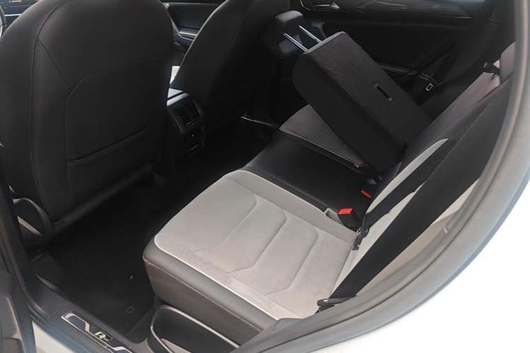 Used Volkswagen Tayron 2019 380TSI Four-Wheel Drive R-Line China VI-standard Left Rear Seat