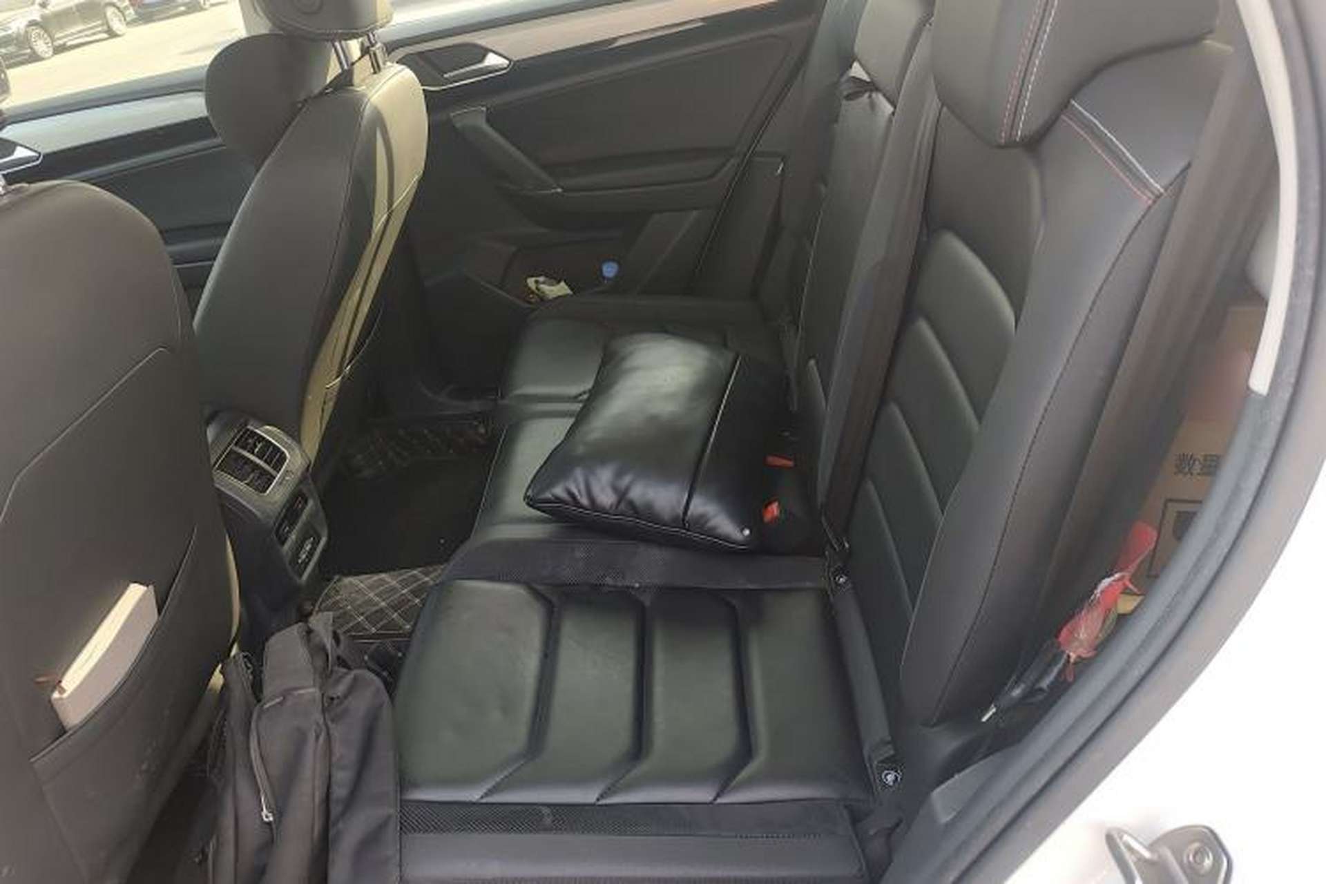 Used Volkswagen Tayron 2019 330TSI Two-Wheel Drive Luxury Model China VI Standard Left Rear Seat