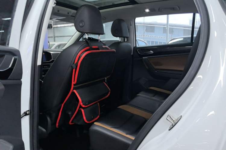 Used Volkswagen Tayron 2019 330TSI Four-Wheel Drive Luxury Version China V Standard Left Rear Seat