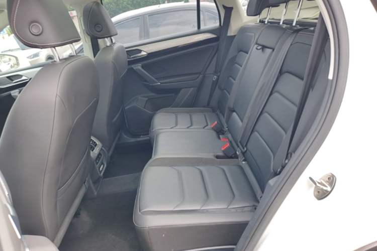 Used Volkswagen Tayron 2019 330TSI Two-Wheel Drive Luxury Model China VI Standard Left Rear Seat