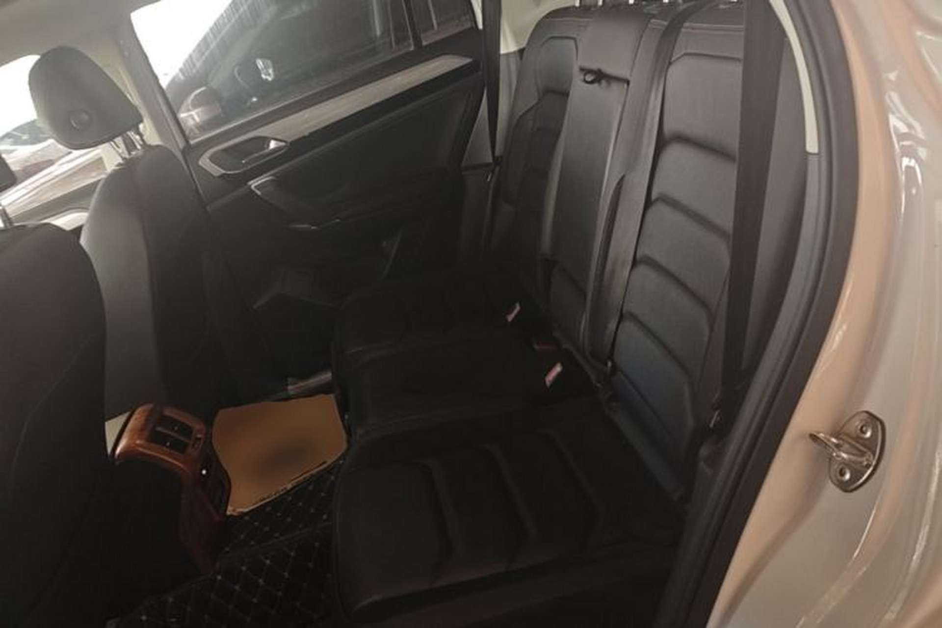 Used Volkswagen Tayron 2019 Teramont Edition 280TSI Two-Wheel Drive Luxury Model China VI Standard Left Rear Seat