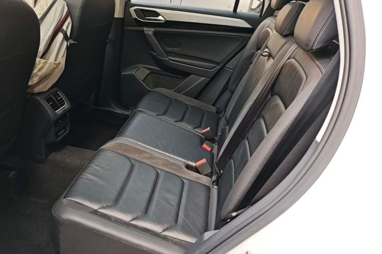 Used Volkswagen Tayron 2019 330TSI Two-Wheel-Drive Luxury Version China V Emission Standard Left Rear Seat
