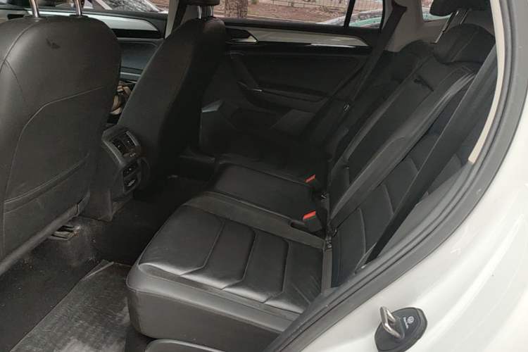 Used Volkswagen Tayron 2019 Teramont Edition 280TSI Two-Wheel Drive Luxury Model China VI Standard Left Rear Seat