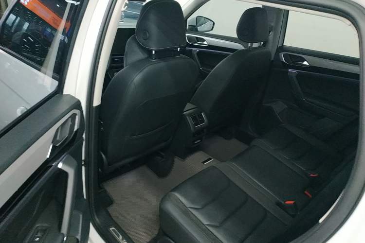 Used Volkswagen Tayron 2019 330TSI Two-Wheel Drive Luxury Model China VI Standard Left Rear Seat