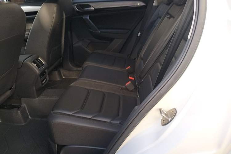 Used Volkswagen Tayron 2019 330TSI Two-Wheel Drive Luxury Model China VI Standard Left Rear Seat