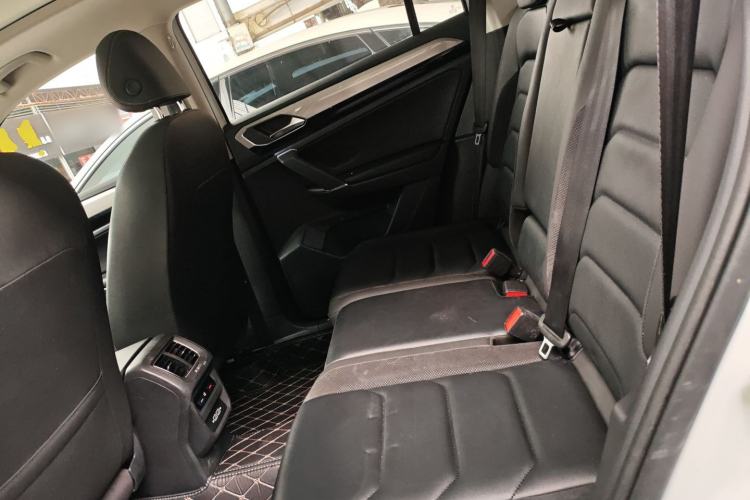 Used Volkswagen Tayron 2019 Teramont Edition 280TSI Two-Wheel Drive Luxury Model China VI Standard Left Rear Seat