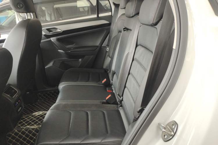 Used Volkswagen Tayron 2019 330TSI Two-Wheel Drive Luxury Model China VI Standard Left Rear Seat