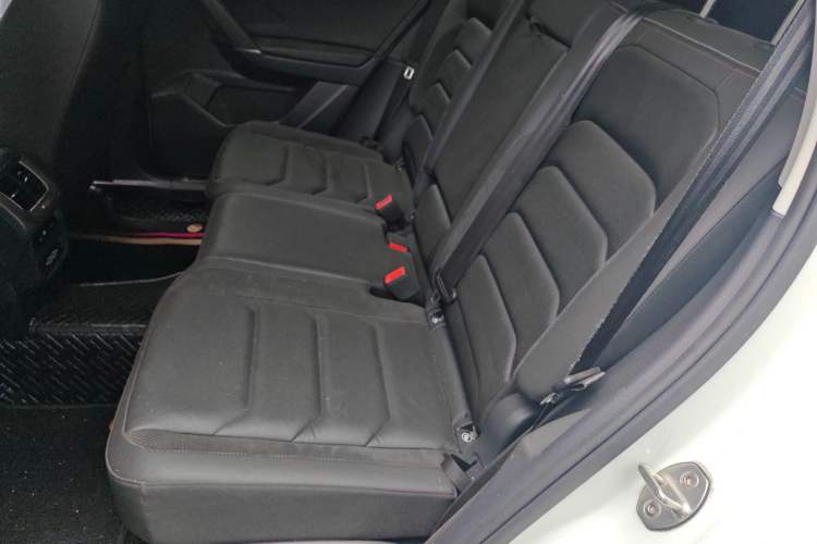Used Volkswagen Tayron 2019 330TSI Two-Wheel Drive Luxury Model China VI Standard Left Rear Seat