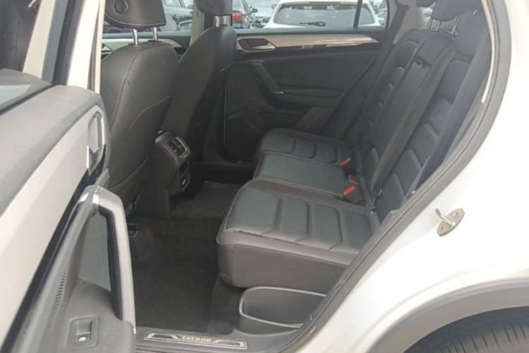 Used Volkswagen Tayron 2019 330TSI Two-Wheel Drive Luxury Model China VI Standard Left Rear Seat
