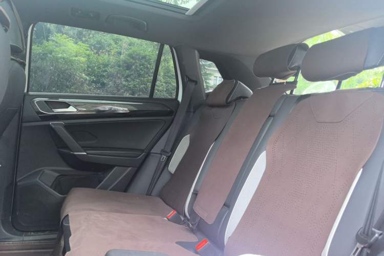 Used Volkswagen Tayron 2019 380TSI Four-Wheel Drive R-Line China VI-standard Left Rear Seat