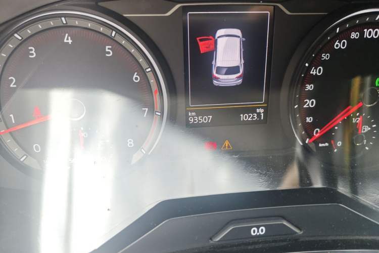 Used Volkswagen Tayron 2019 330TSI Two-Wheel Drive Luxury Model China VI Standard Odometer Close Up