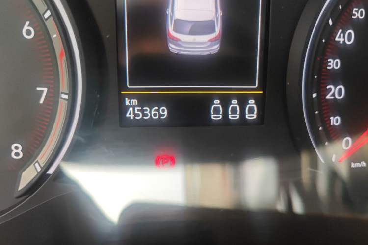 Used Volkswagen Tayron 2019 330TSI Two-Wheel Drive Luxury Model China VI Standard Odometer Close Up