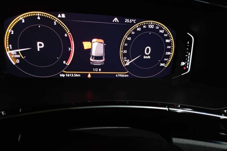 Used Volkswagen Tayron 2019 330TSI Two-Wheel-Drive Prestige Version China VI Standard Odometer Close Up
