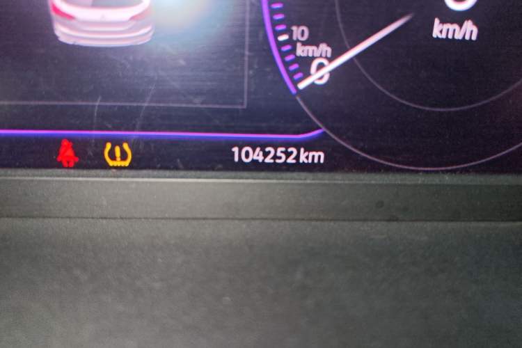Used Volkswagen Tayron 2019 380TSI Four-Wheel Drive R-Line China VI-standard Odometer Close Up