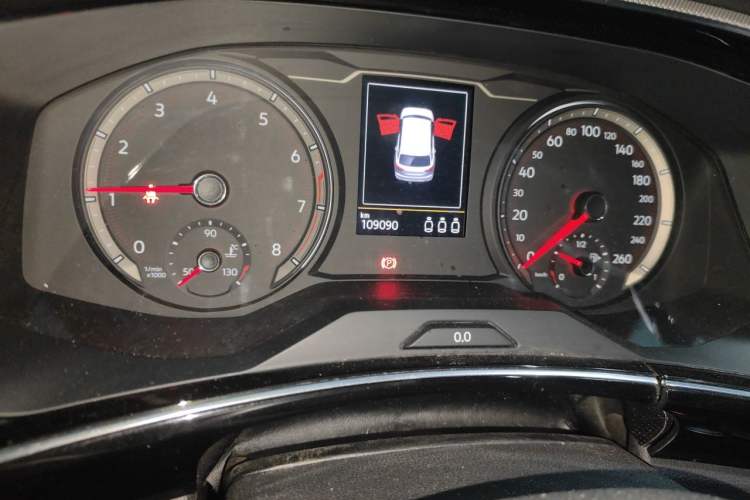Used Volkswagen Tayron 2019 330TSI Two-Wheel-Drive Luxury Version China V Emission Standard Odometer Close Up