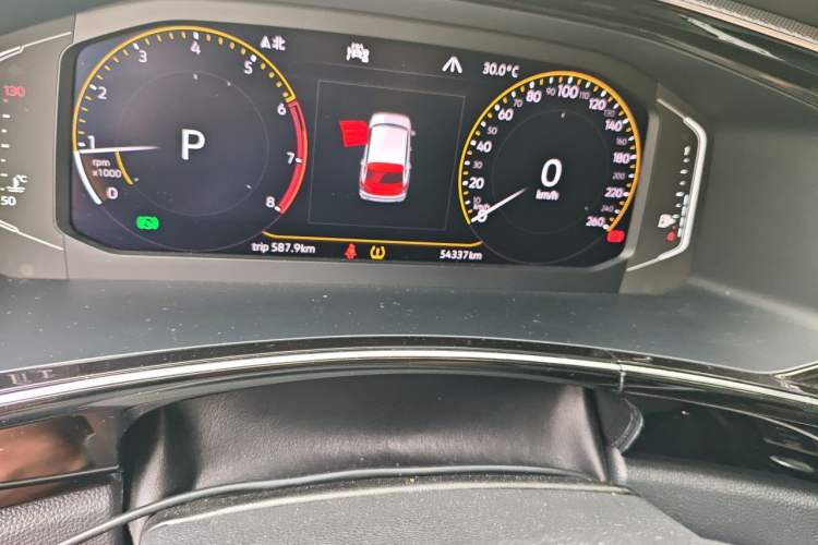 Used Volkswagen Tayron 2019 330TSI Two-Wheel-Drive Luxury Plus China VI Standard Odometer Close Up
