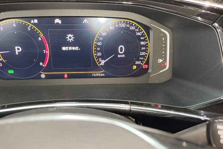 Used Volkswagen Tayron 2019 330TSI Two-Wheel-Drive Luxury Plus China VI Standard Odometer Close Up