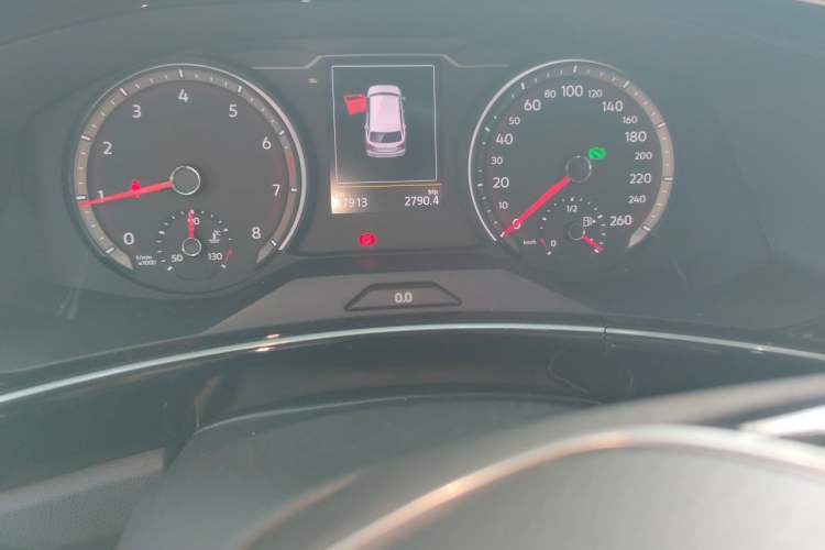 Used Volkswagen Tayron 2019 330TSI Four-Wheel Drive Luxury Version China VI Standard Odometer Close Up