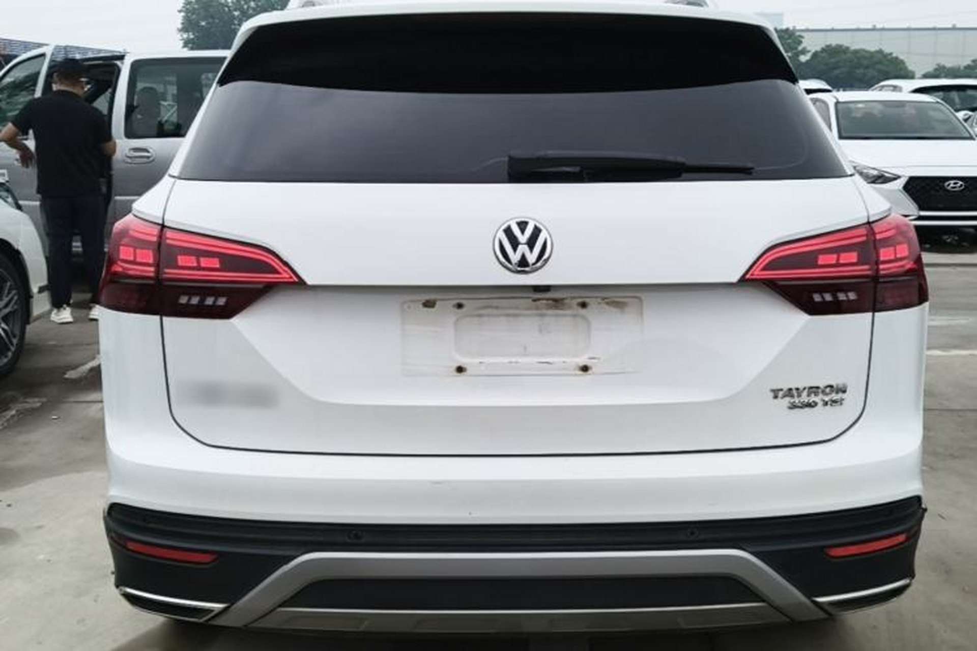 Used Volkswagen Tayron 2019 330TSI Two-Wheel-Drive Luxury Version China V Emission Standard Rear