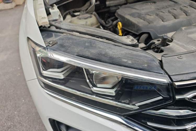 Used Volkswagen Tayron 2019 330TSI Two-Wheel Drive Luxury Model China VI Standard Right Front Headlight