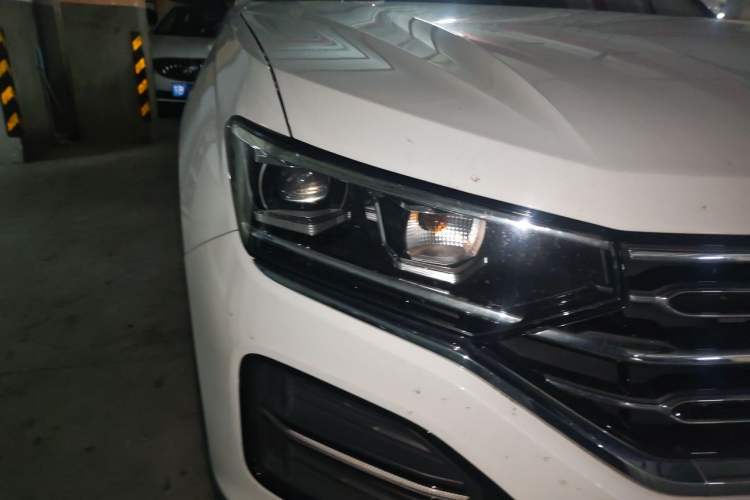 Used Volkswagen Tayron 2019 330TSI Two-Wheel Drive Luxury Model China VI Standard Right Front Headlight