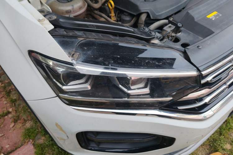 Used Volkswagen Tayron 2019 330TSI Two-Wheel-Drive Luxury Version China V Emission Standard Right Front Headlight