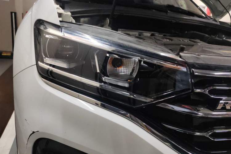Used Volkswagen Tayron 2019 380TSI Four-Wheel Drive R-Line China VI-standard Right Front Headlight