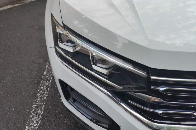 Used Volkswagen Tayron 2019 330TSI Two-Wheel Drive Luxury Model China VI Standard Right Front Headlight