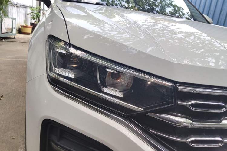 Used Volkswagen Tayron 2019 Teramont Edition 280TSI Two-Wheel Drive Luxury Model China VI Standard Right Front Headlight