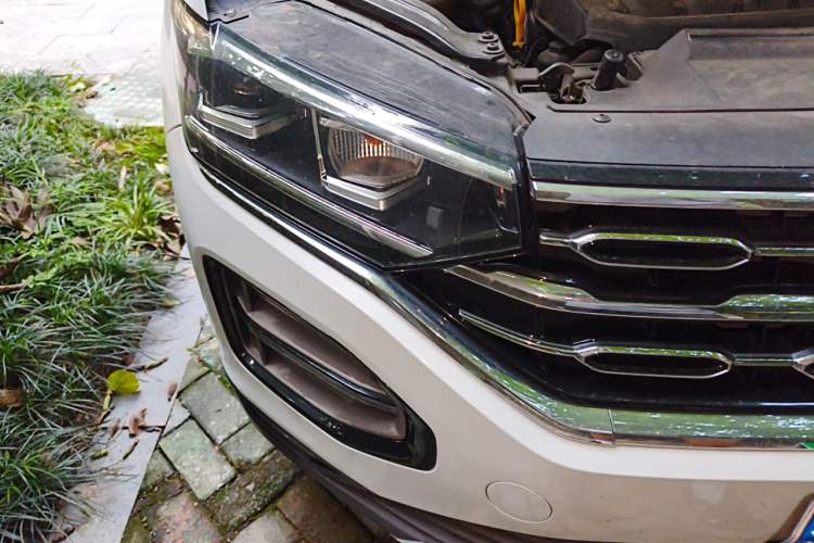 Used Volkswagen Tayron 2019 330TSI Two-Wheel Drive Luxury Model China VI Standard Right Front Headlight