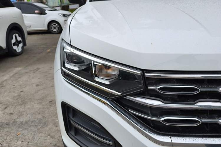 Used Volkswagen Tayron 2019 330TSI Two-Wheel Drive Luxury Model China VI Standard Right Front Headlight