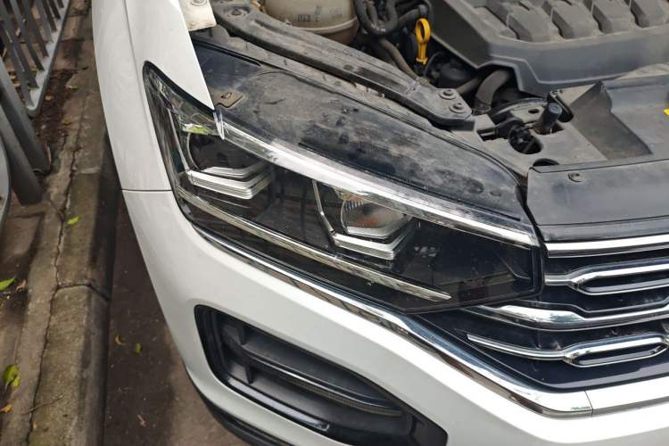 Used Volkswagen Tayron 2019 330TSI Two-Wheel-Drive Luxury Plus China VI Standard Right Front Headlight