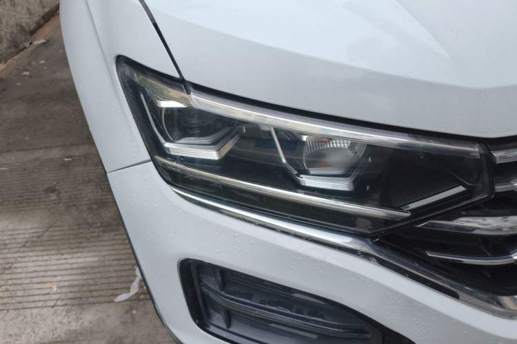 Used Volkswagen Tayron 2019 330TSI Two-Wheel-Drive Luxury Version China V Emission Standard Right Front Headlight