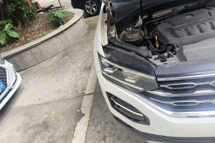 Used Volkswagen Tayron 2019 330TSI Two-Wheel-Drive Luxury Version China V Emission Standard Right Front Headlight