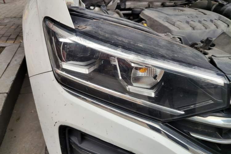 Used Volkswagen Tayron 2019 330TSI Two-Wheel Drive Luxury Model China VI Standard Right Front Headlight