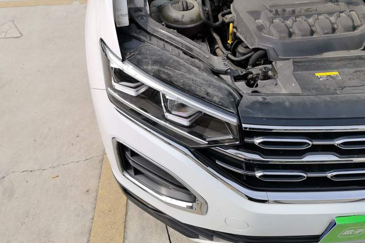 Used Volkswagen Tayron 2019 330TSI Four-Wheel Drive Luxury Version China VI Standard Right Front Headlight