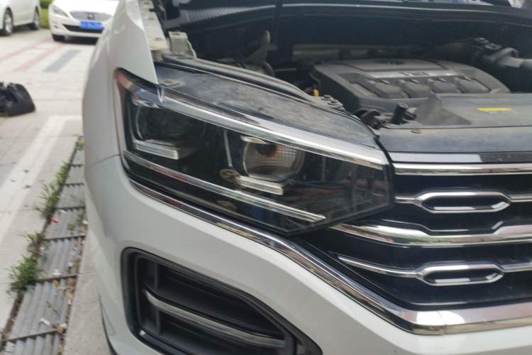 Used Volkswagen Tayron 2019 330TSI Two-Wheel Drive Luxury Model China VI Standard Right Front Headlight