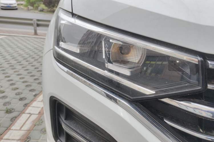 Used Volkswagen Tayron 2019 330TSI Two-Wheel-Drive Luxury Version China V Emission Standard Right Front Headlight