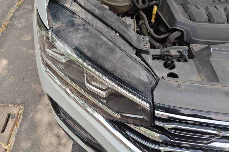 Used Volkswagen Tayron 2019 330TSI Four-Wheel Drive Luxury Version China VI Standard Right Front Headlight